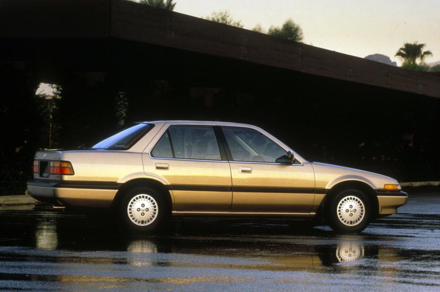  Honda Accord 1986 года  (фото 23 из 26)